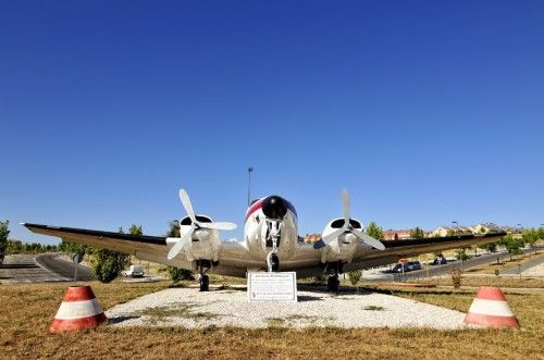 Beechcraft B-80 Queen Air